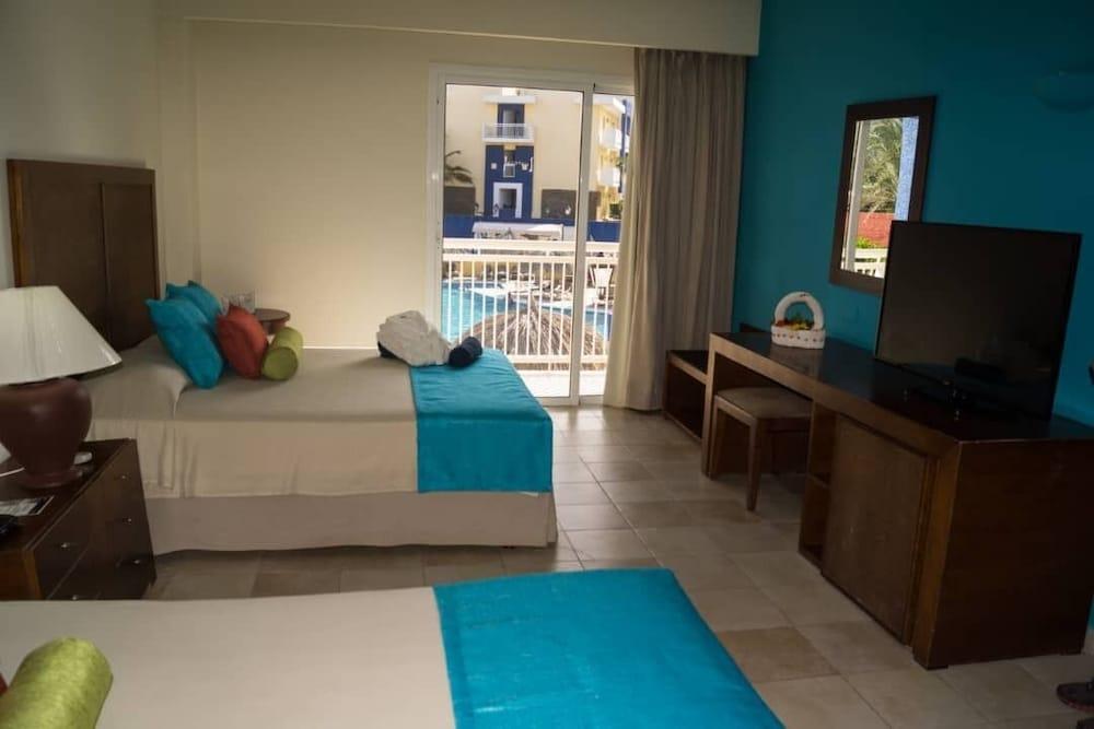 Hesperia Playa el Agua Todo Incluido