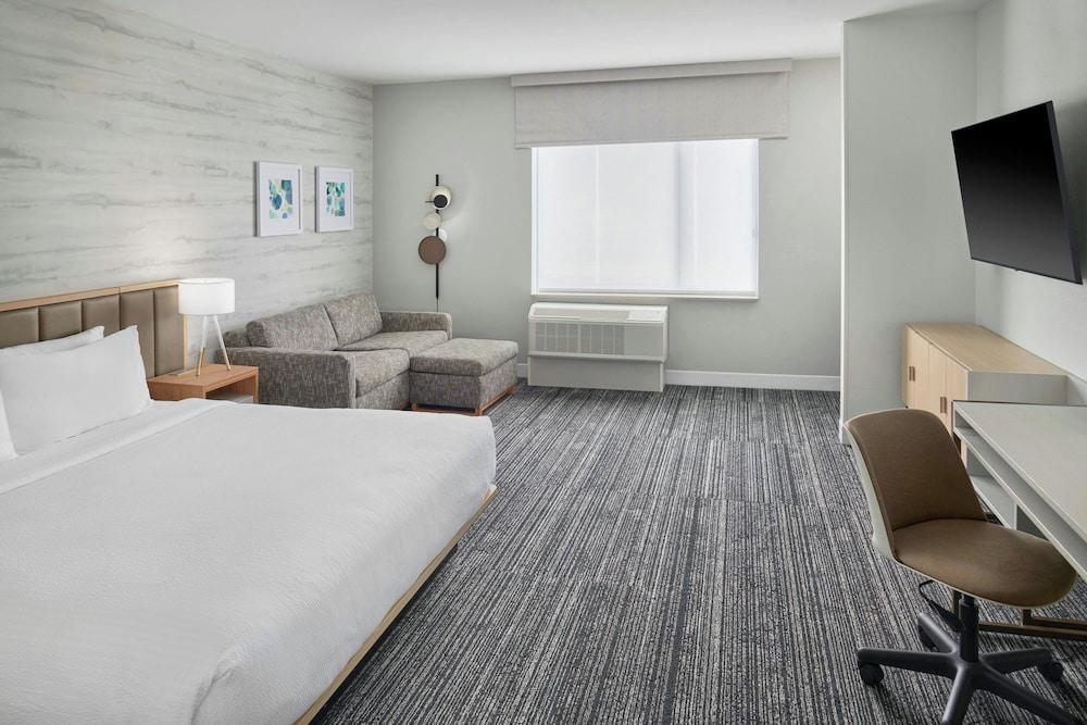 TownePlace Suites by Marriott Lansing North