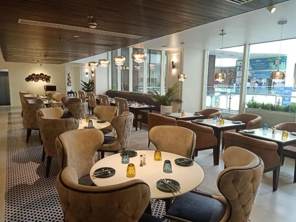 Comfort INN Tulip Heights