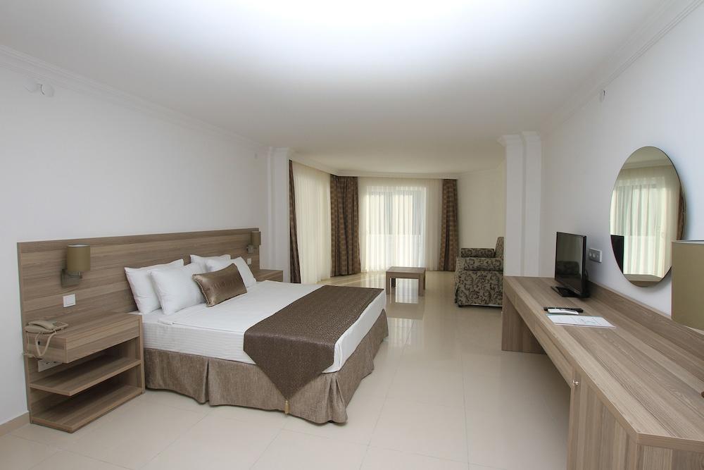 Palm Bay Beach Hotel