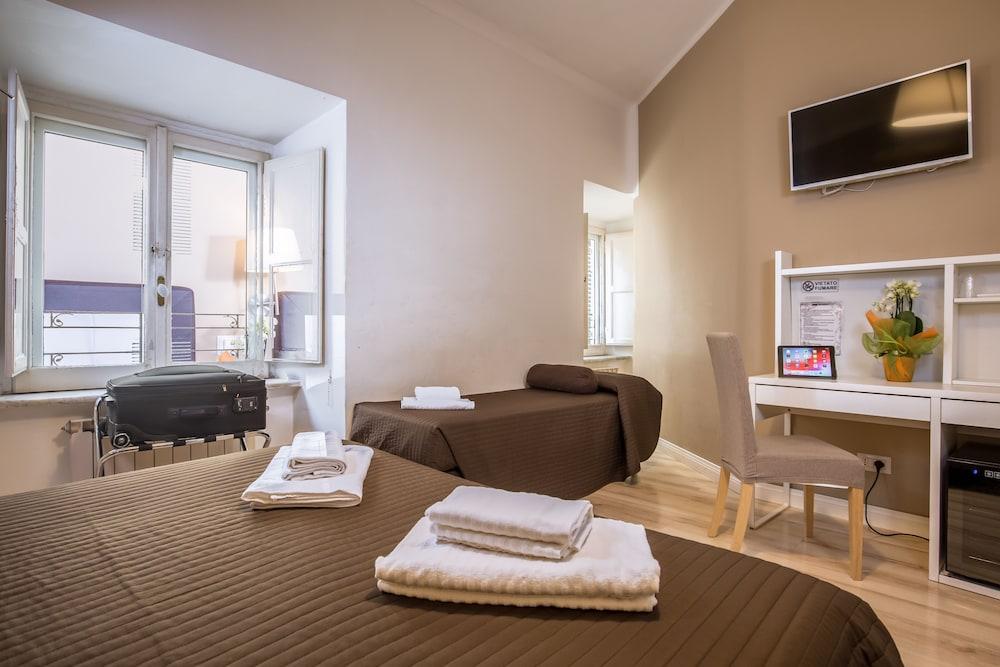 900 Liberty Guest House