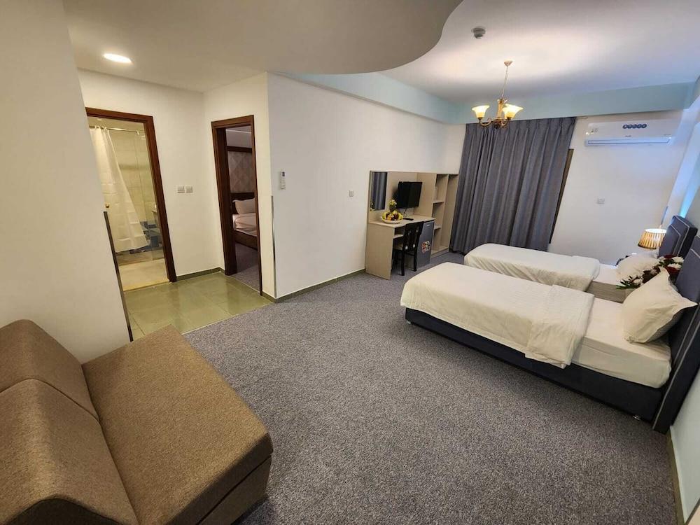 Aquavista Hotel & Suites