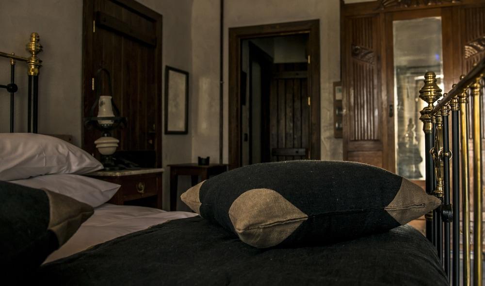 Montanema Handmade Village