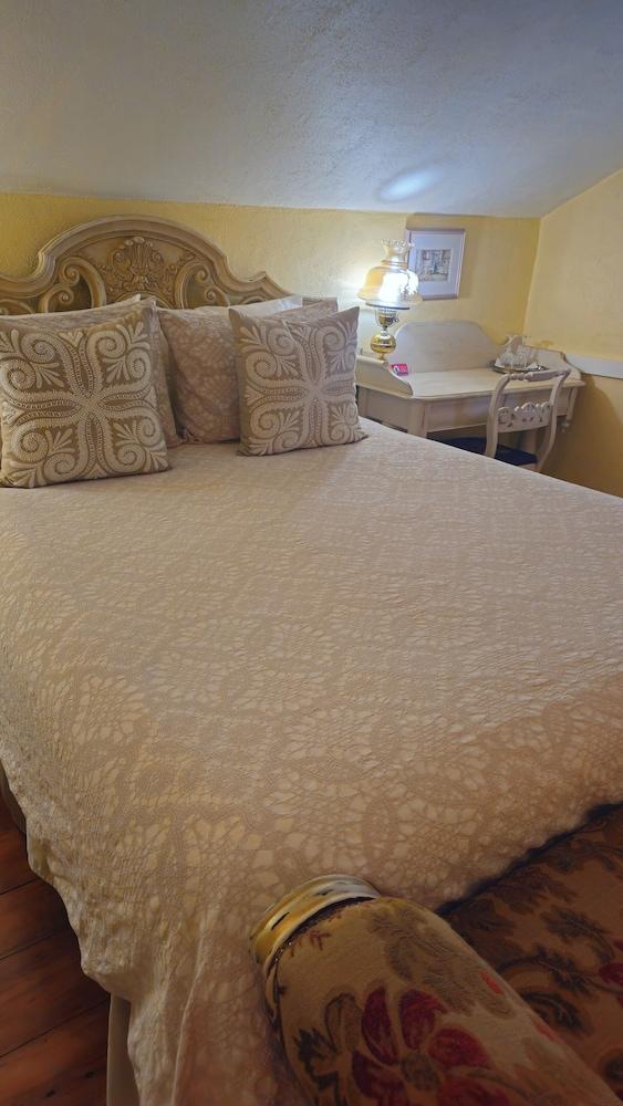 Historic Wilson-Guy House