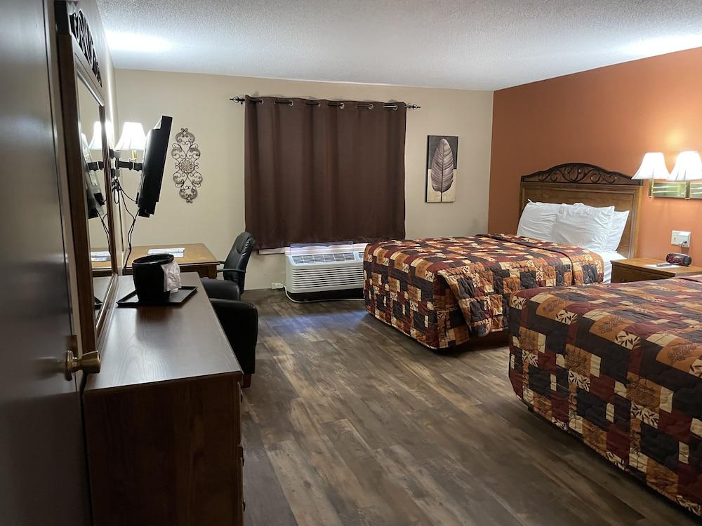 Southfork Motel and Grill