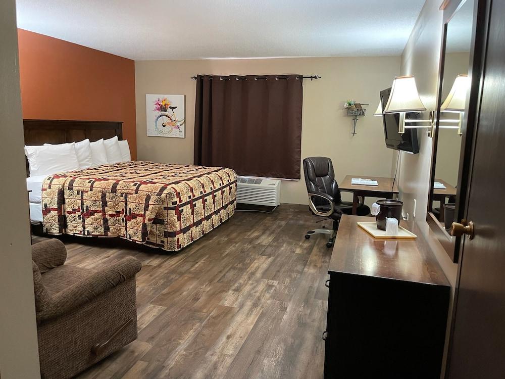 Southfork Motel and Grill