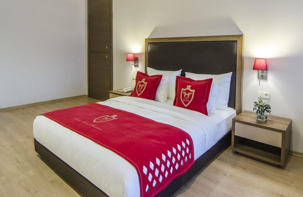 Ladies Beach Suit Otel