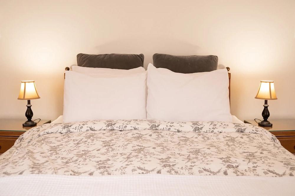 Royal Dalhousie Condos