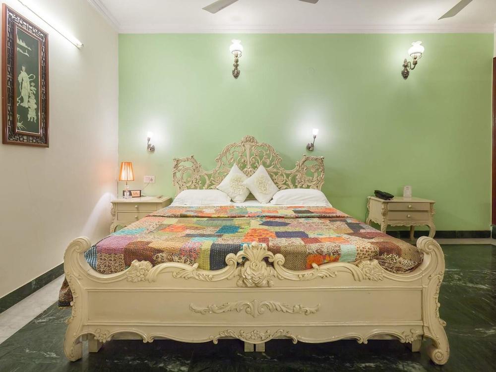 OYO 315 Hotel Tavern