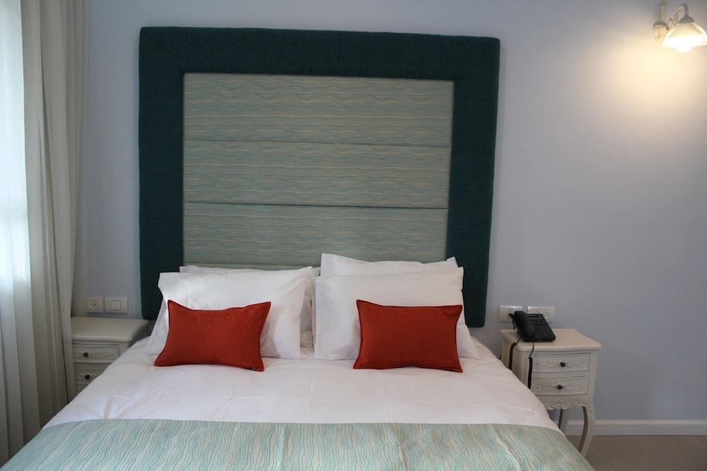 Bat Galim Boutique Hotel