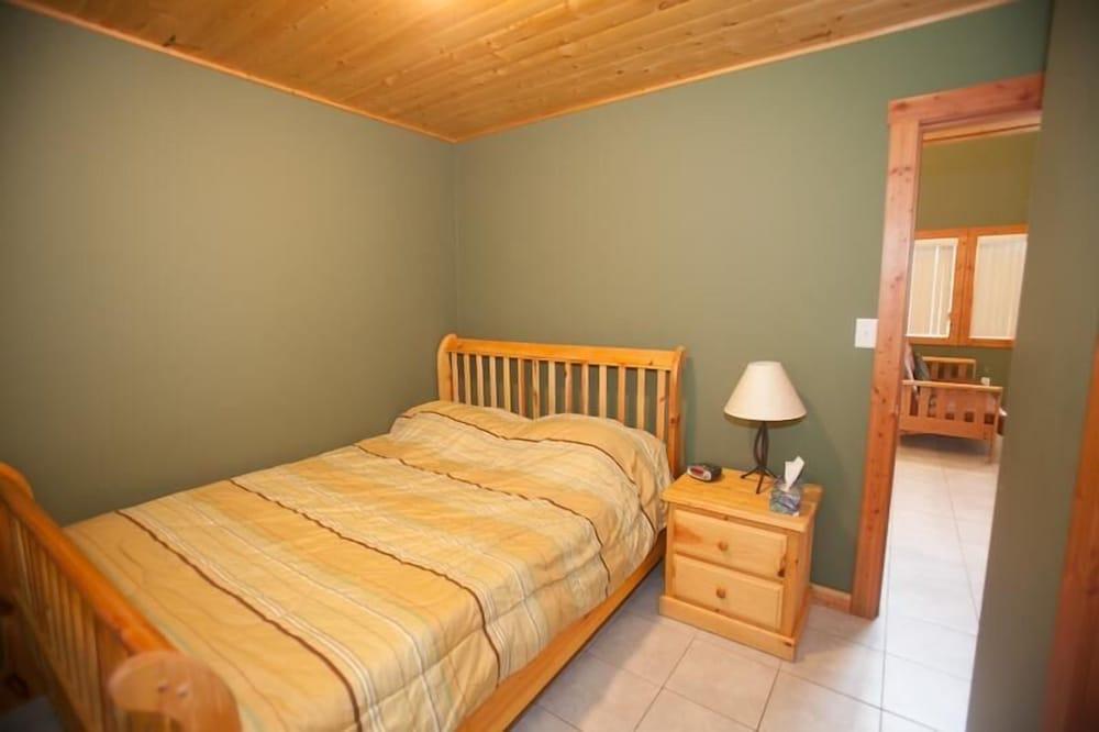 Outlaws Inn by Apex Accommodations