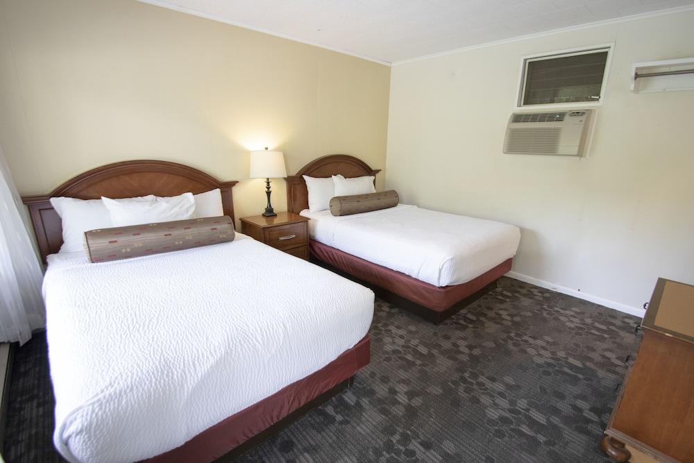 Scotty's Lakeside Resort