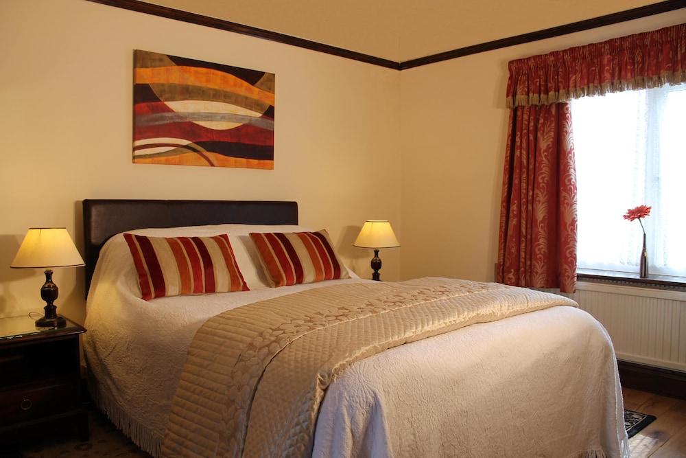 Colston Hall Cottages