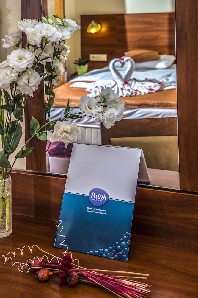 Patak Park Hotel