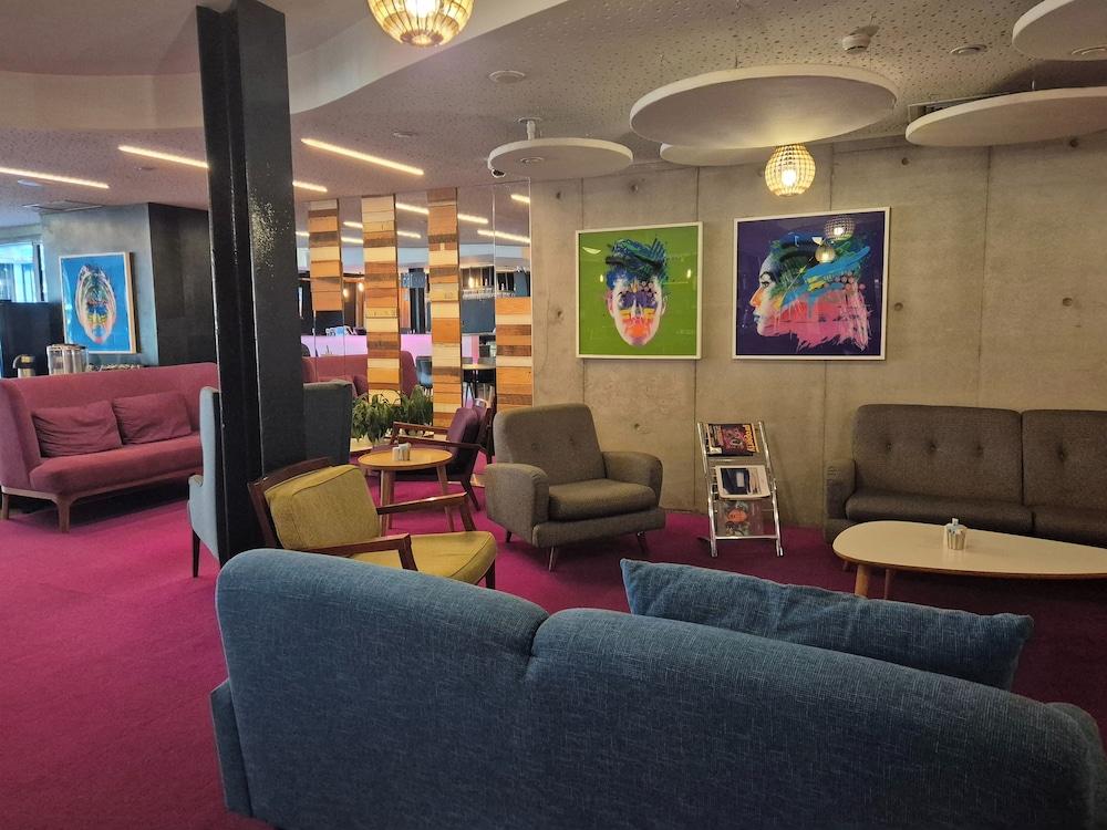 BreakFree on Cashel Christchurch