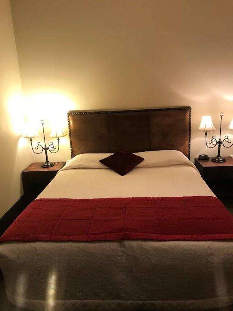 Gateway Motor Inn Boutique Hotel