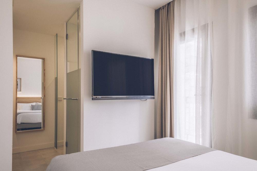 AYA Seahotel – Adults Only