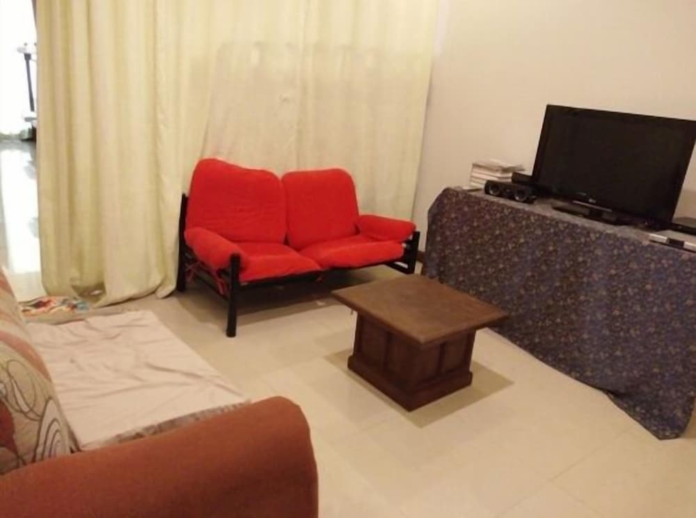 Country Chateau Hotel