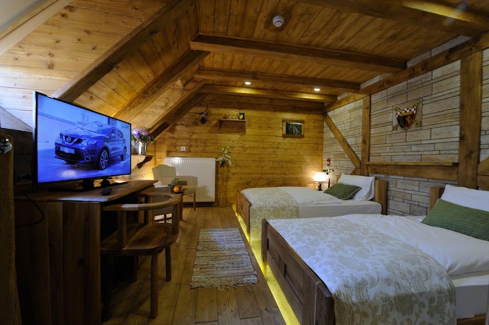 Ethno Houses Plitvica Selo