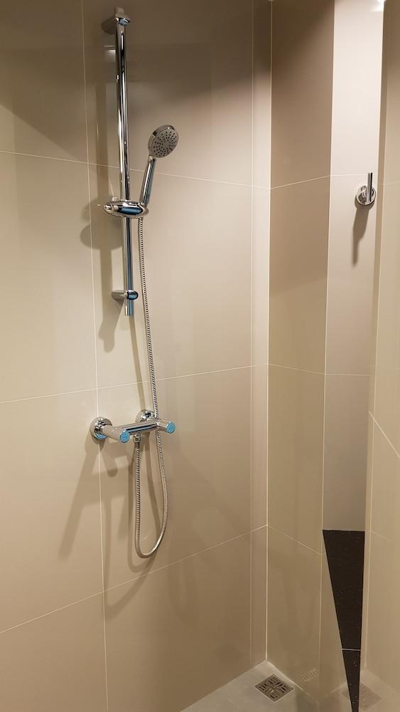 B & B Patong Beach House