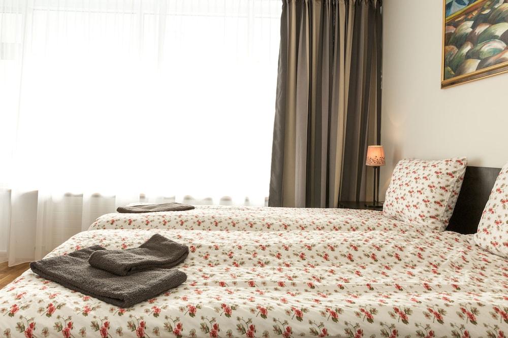 Guesthouse Garun, Skolavellir