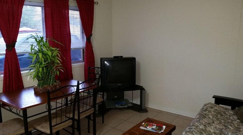 Sharodon Sands Motel