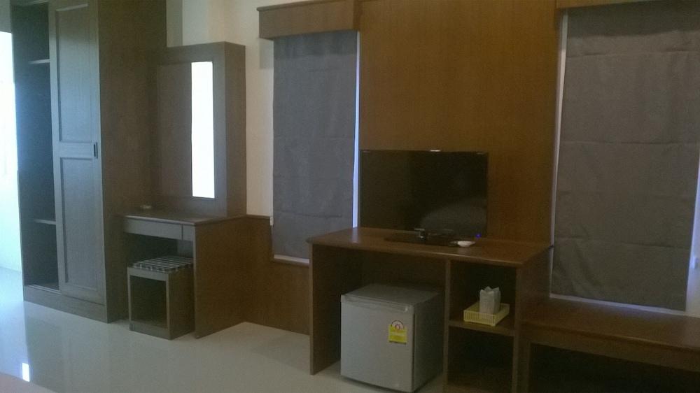 Tamarind Twin Resort