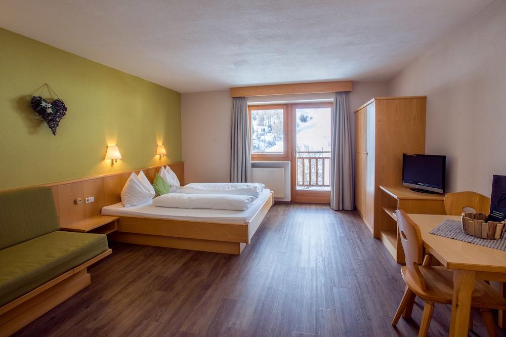 Mountain Living Apartments