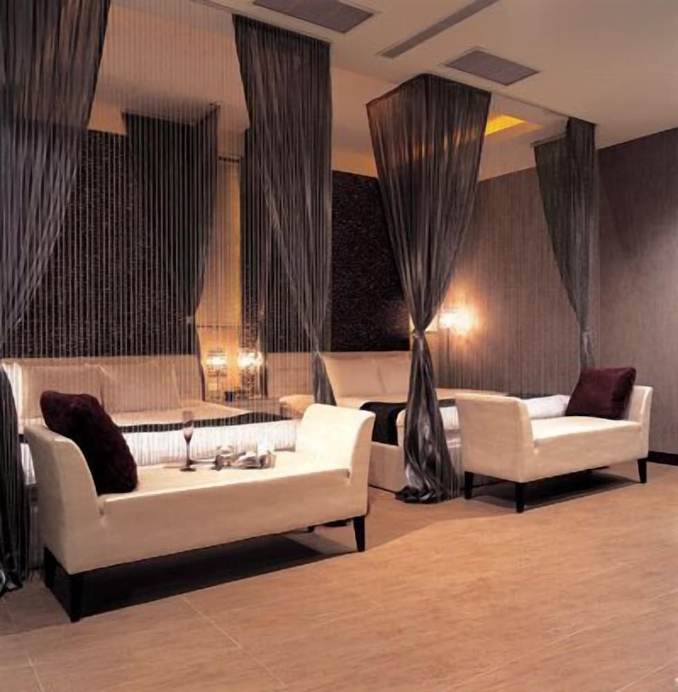 The Solasresort Hot Spring Hotel