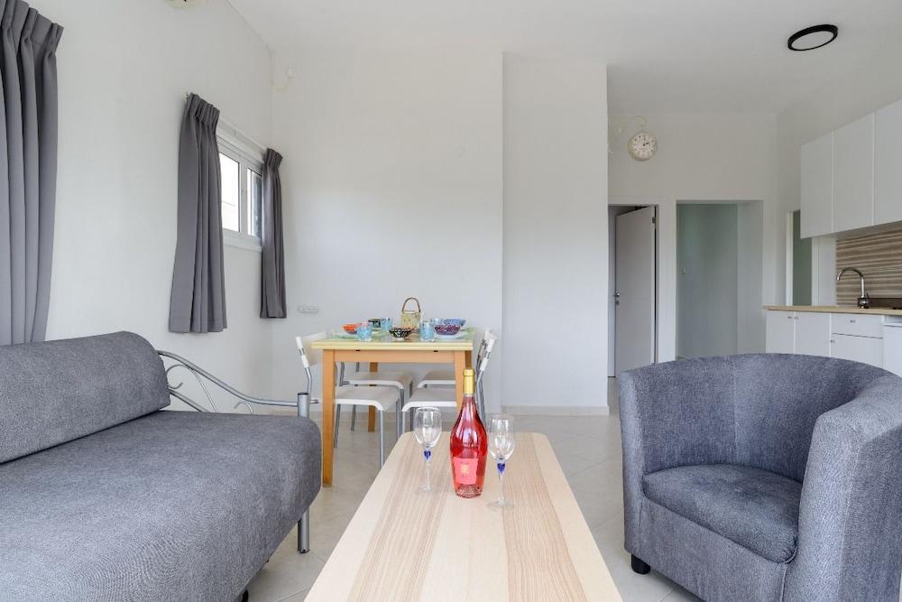 Sea Suites Apartments