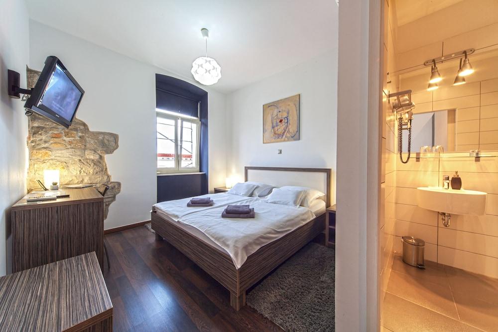 Marmontova Luxury Rooms