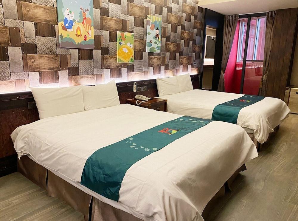 Monster Village Hotel