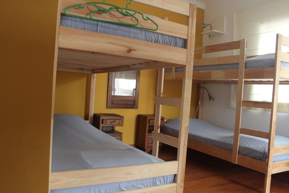 Ericeira Chill Hill Hostel & Private Rooms