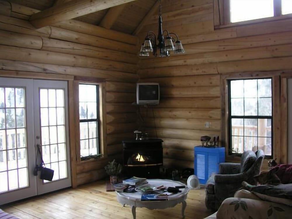 Mountain House Vacation Rental
