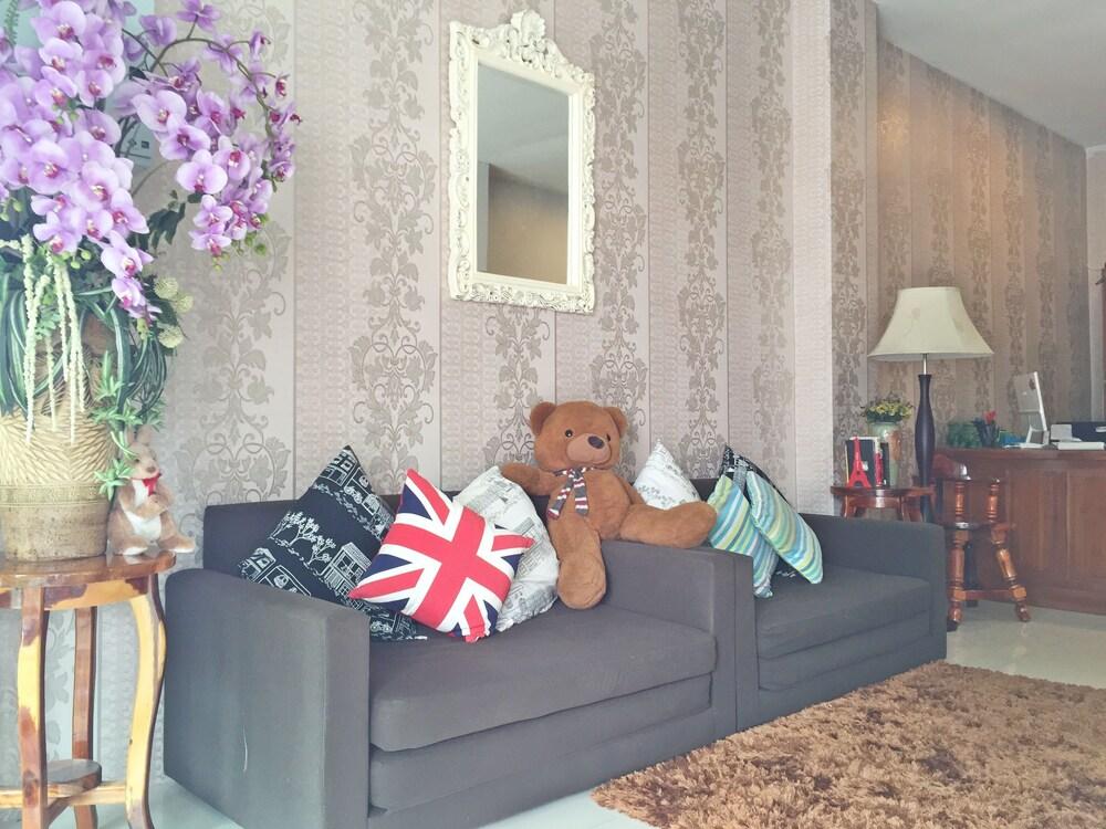 Thira Residence Patong