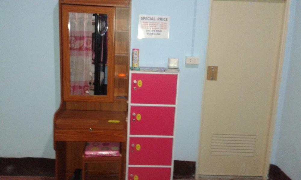 Baan Mook Anda Hostel