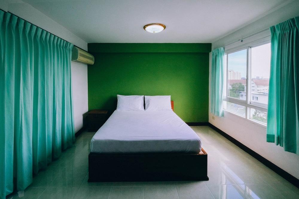 Golden House at Onnut Station