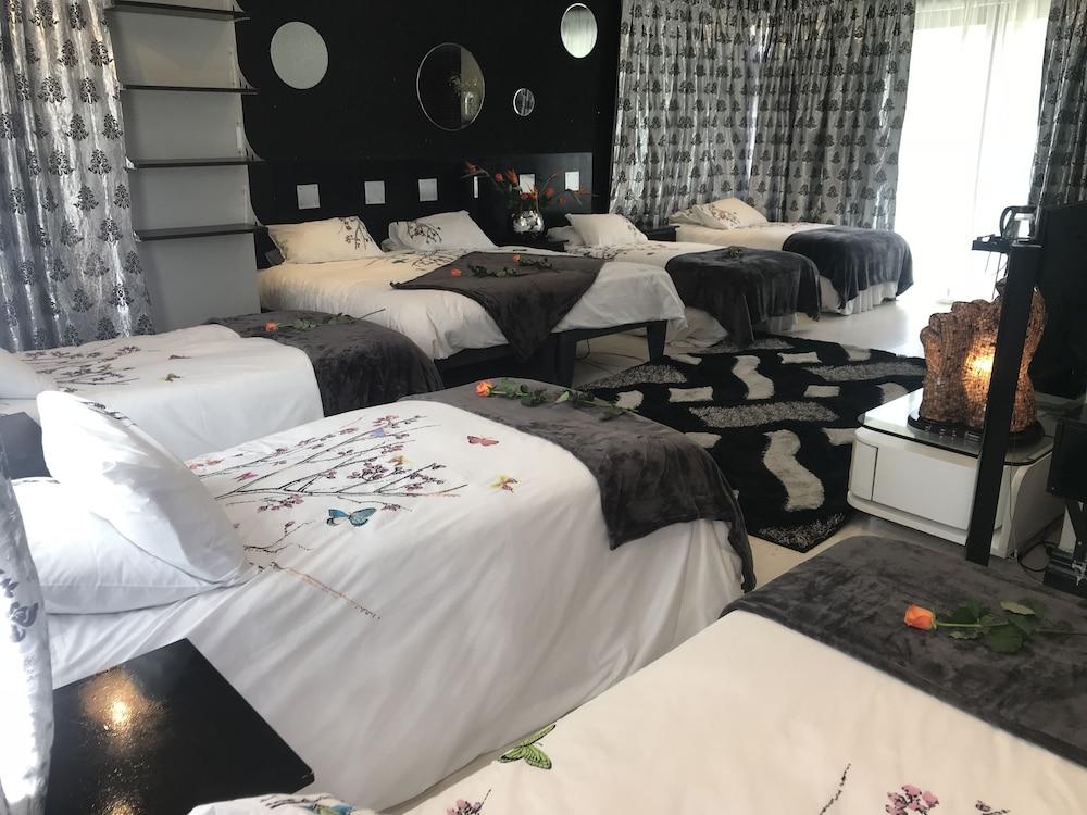 Africa Paradise Airport Boutique Hotel