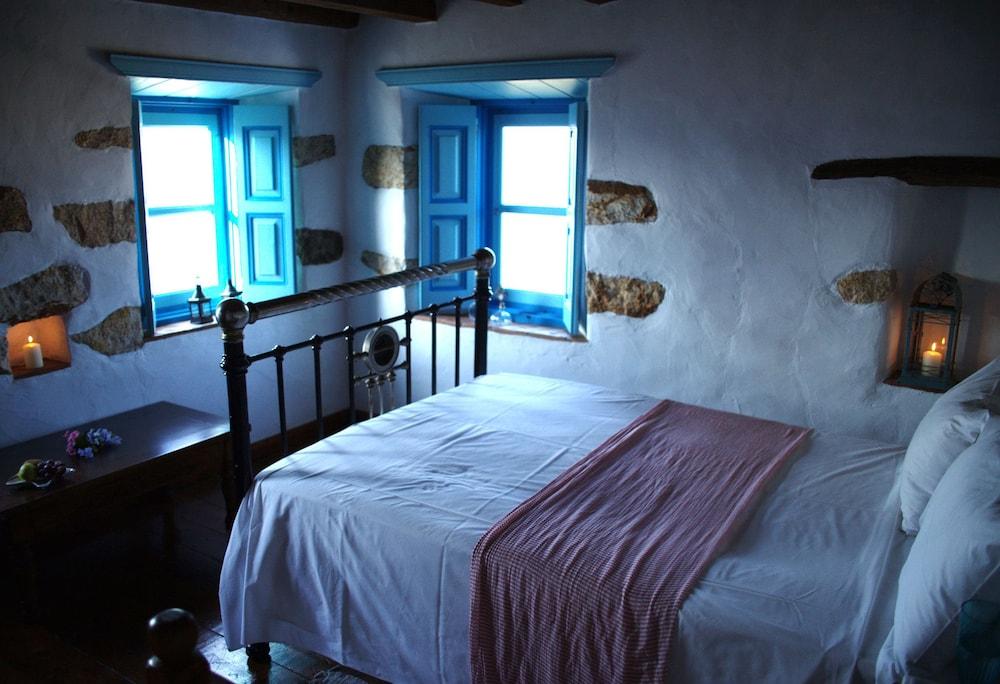 Eirini's Luxury Hotel Villas