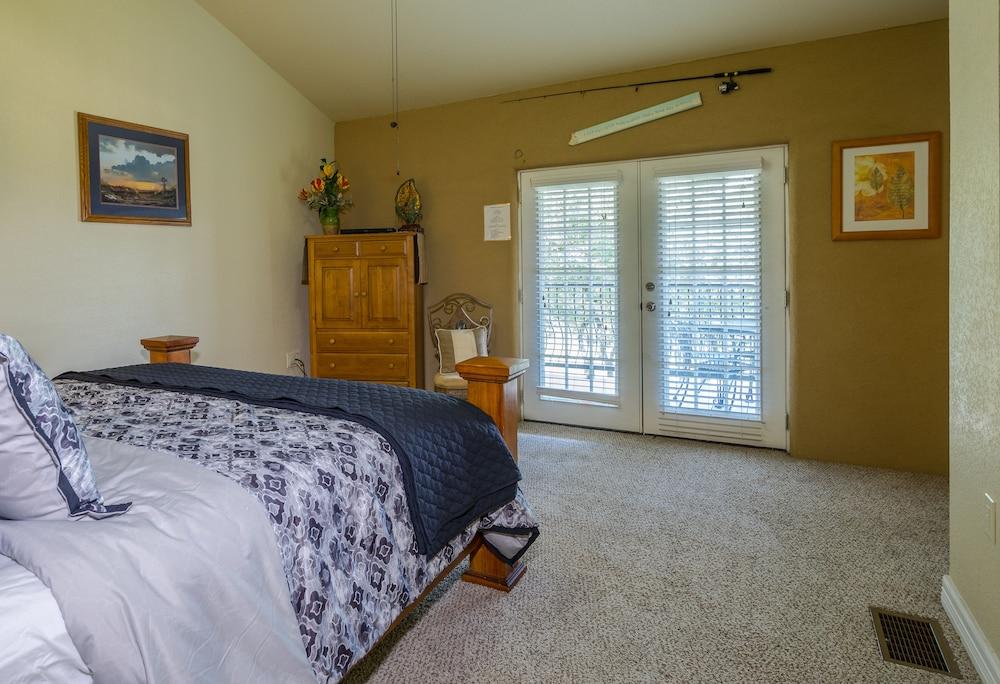 Canyon Lake Condos - Lakeview Vacation Rentals