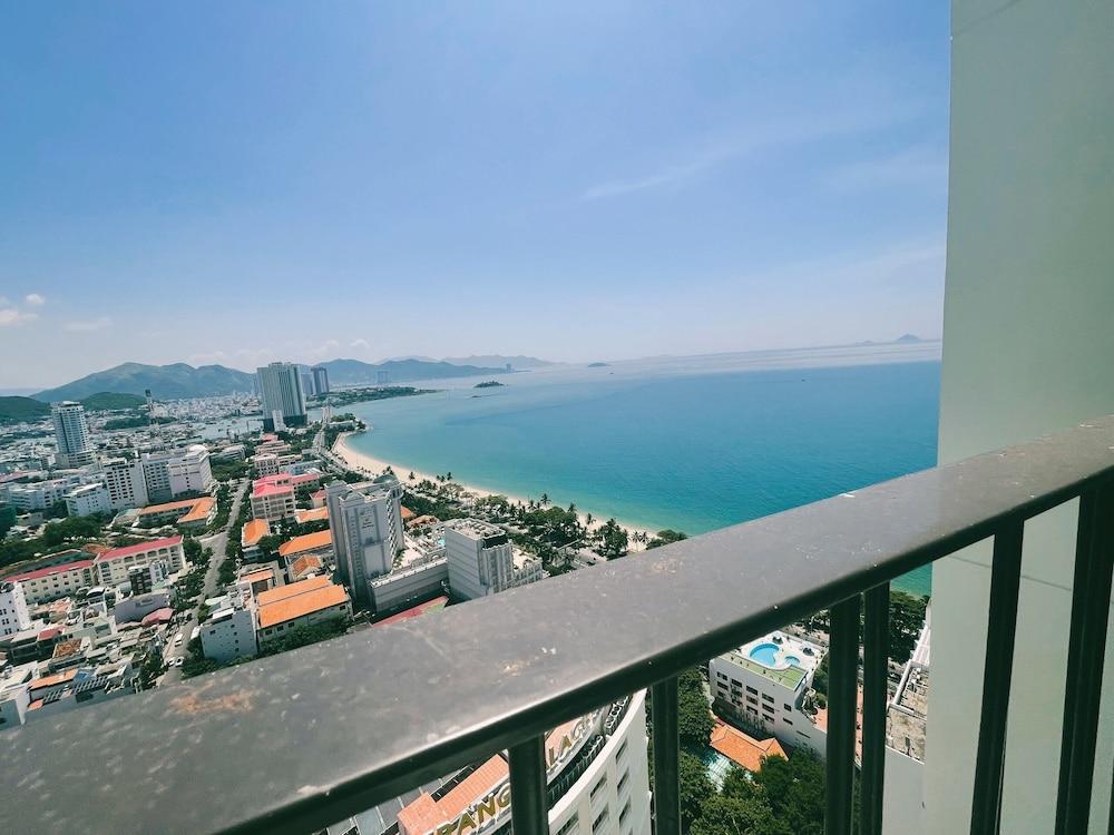 Balcony Seaview Nha Trang Centre