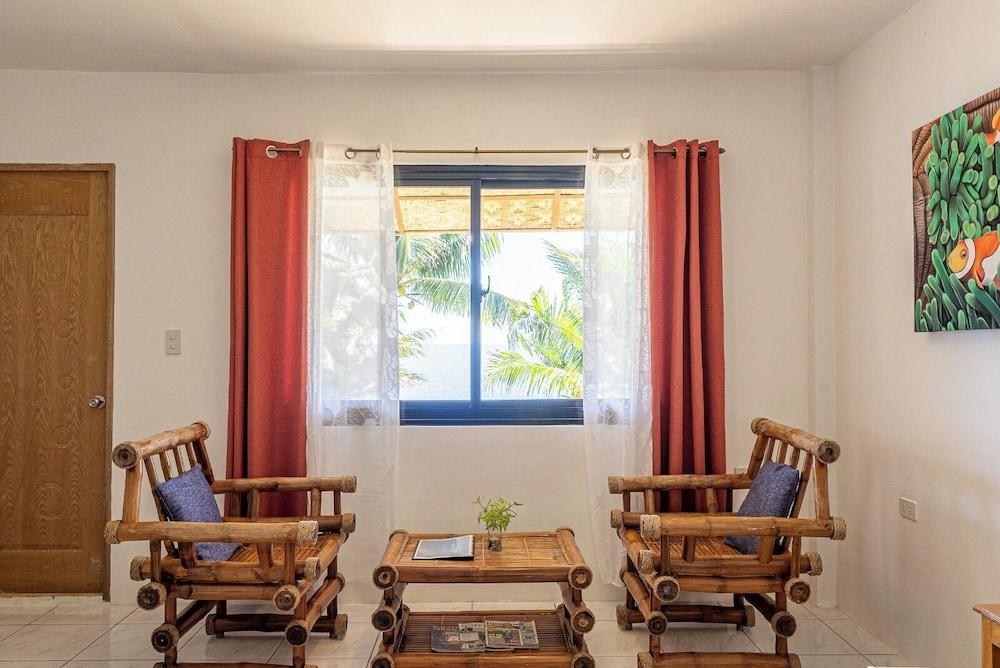 Blue Star Dive & Resort