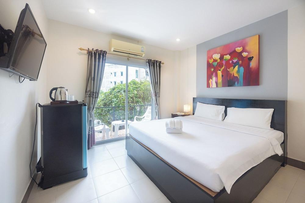 Baan Yuyen Karon Guesthouse