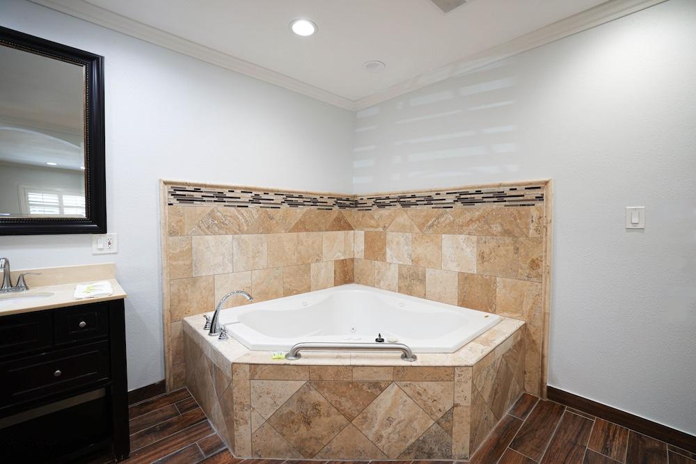 Motel 6 Tustin, CA – Orange County