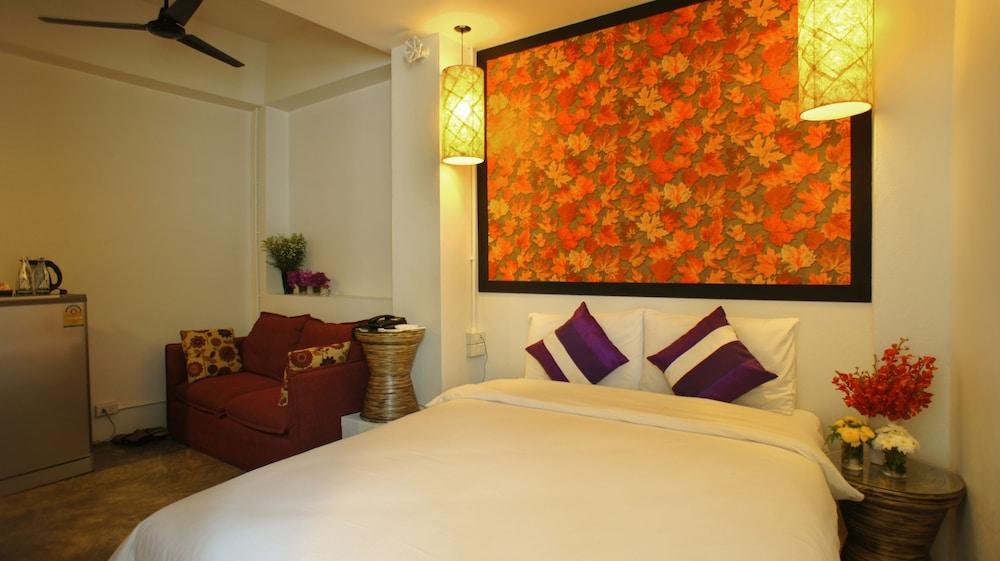 Walking Street Residence