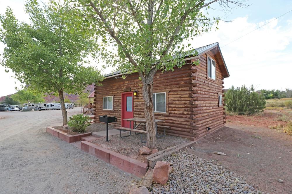 Sun Outdoors Canyonlands Gateway