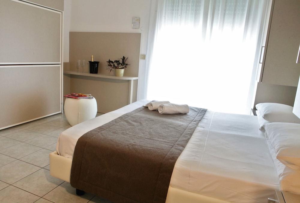 Hotel Columbia & Ninfea