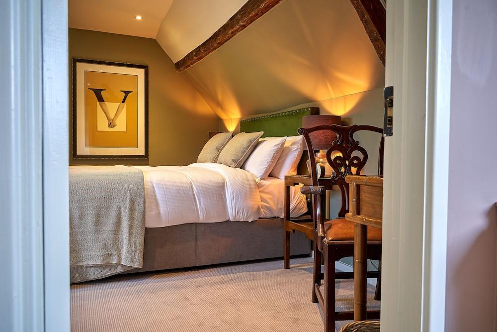 The Horse & Groom Inn