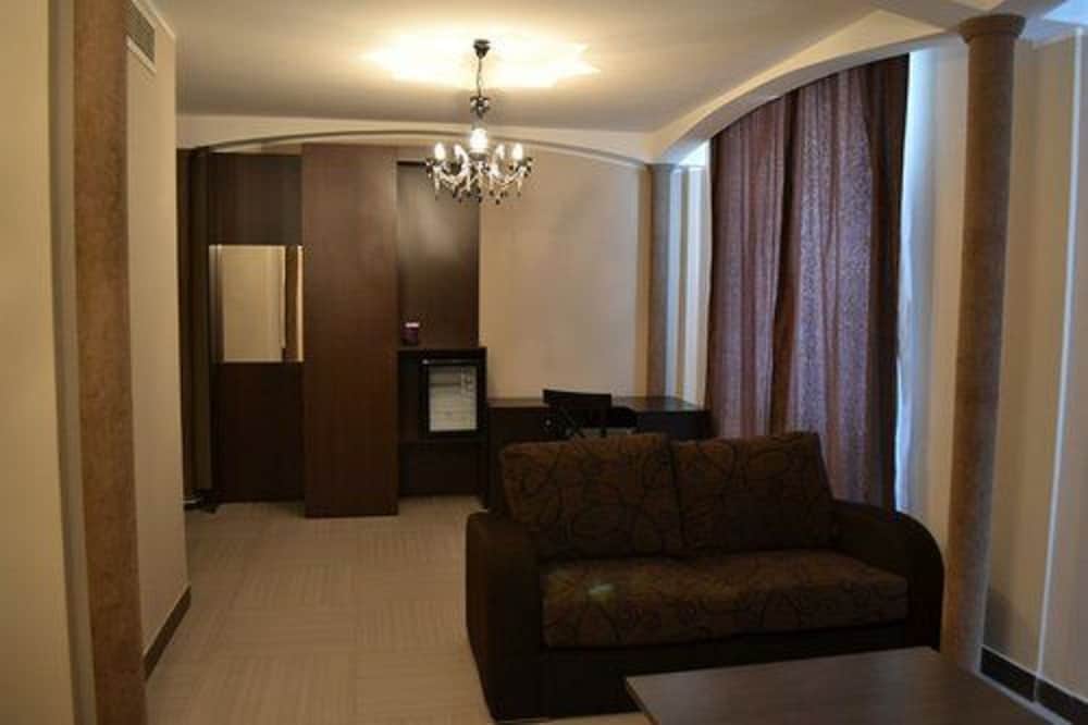 Jardy Hôtel & Suites