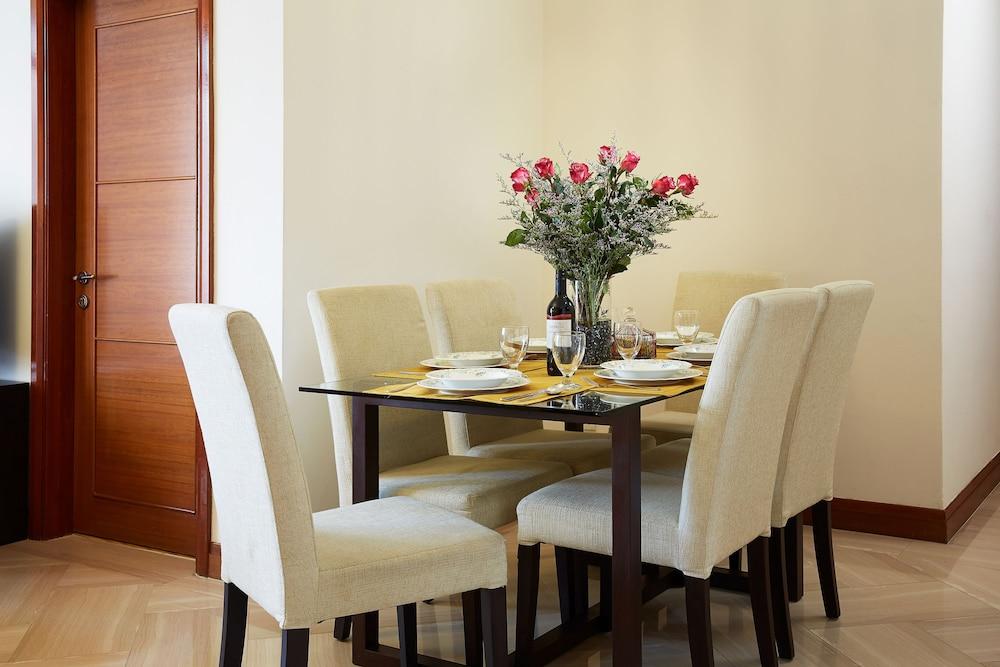 Village Residence Robertson Quay